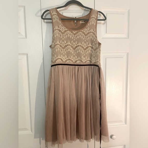 Altar’d State Lace & Tulle Blush Dress - Picture 1 of 12